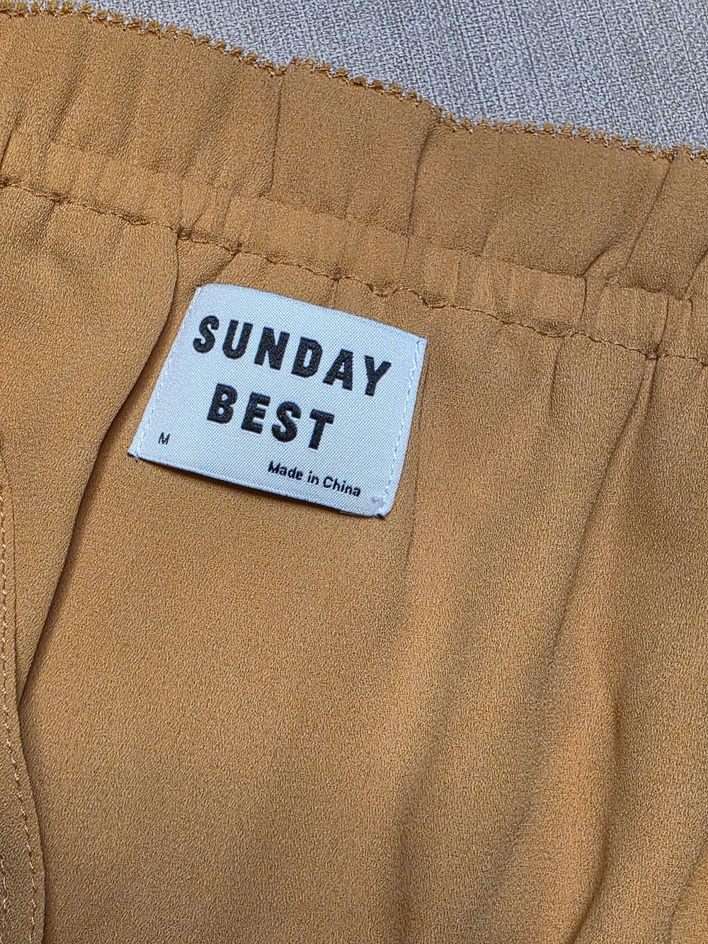 NWOT Aritzia Sunday Best Blixen Chiffon Mini Dress - Mustard Yellow Size M - Picture 4 of 9
